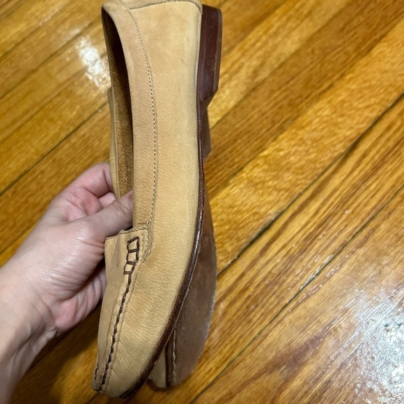 Arpeggios VTG Tan  Leather Flat Loafers Causal Women's Shoes Size 7.5 M - Picture 10 of 11